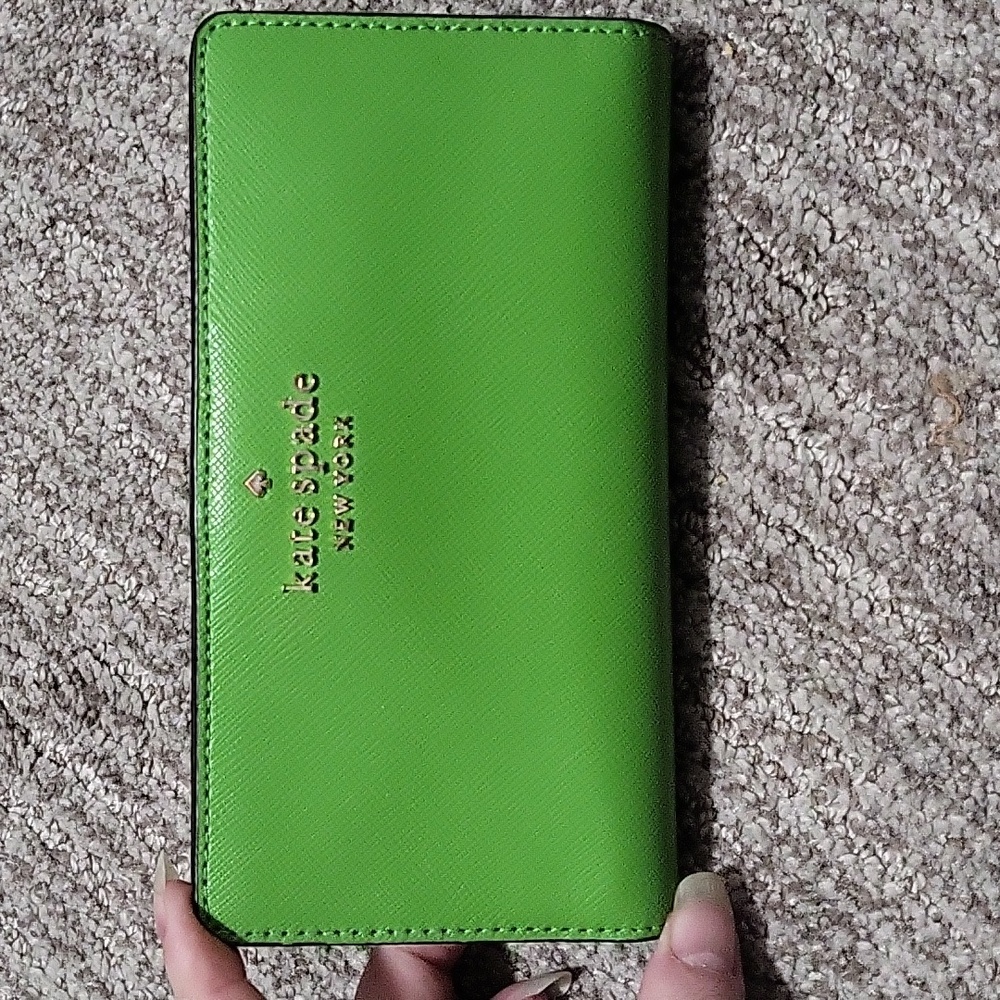 Kate Spade Madison Green Slim Bifold Wallet Like New